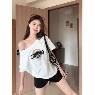 American retro style off-shoulder short-sleeved t-shirt for women, summer design, unique loose fit, sexy top.