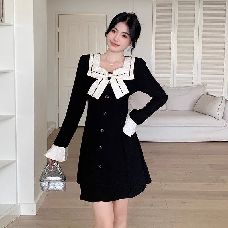 In stock, official images of a high-waisted, square-neck, long-sleeved, Korean-style A-line dress for plus-size women, perfect for autumn and winter.