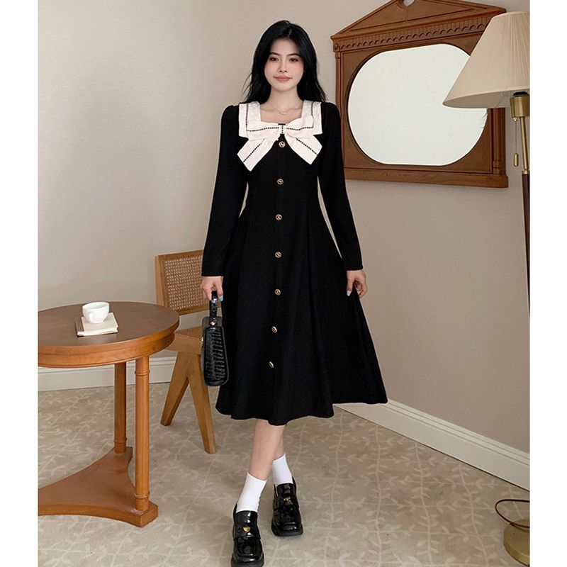 In stock, official images of a high-waisted, square-neck, long-sleeved, Korean-style A-line dress for plus-size women, perfect for autumn and winter.