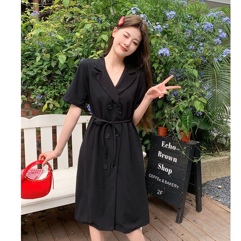 Real photos of Hepburn-style women's dresses, new summer styles, French-inspired, unique design, elegant, slimming and flattering.