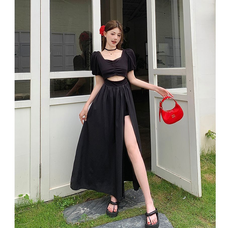 Real photos of in-stock black square neck hollowed-out bubble short-sleeved dress for women, summer niche design, slit, slimming long dress.