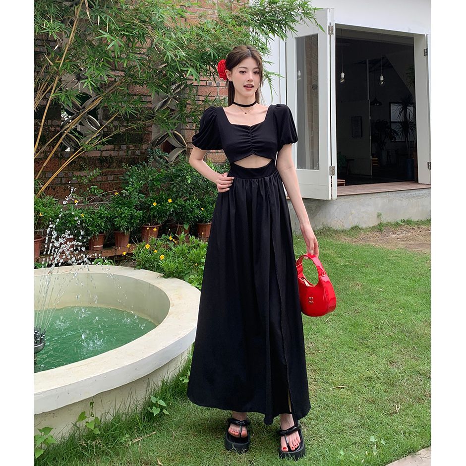 Real photos of in-stock black square neck hollowed-out bubble short-sleeved dress for women, summer niche design, slit, slimming long dress.