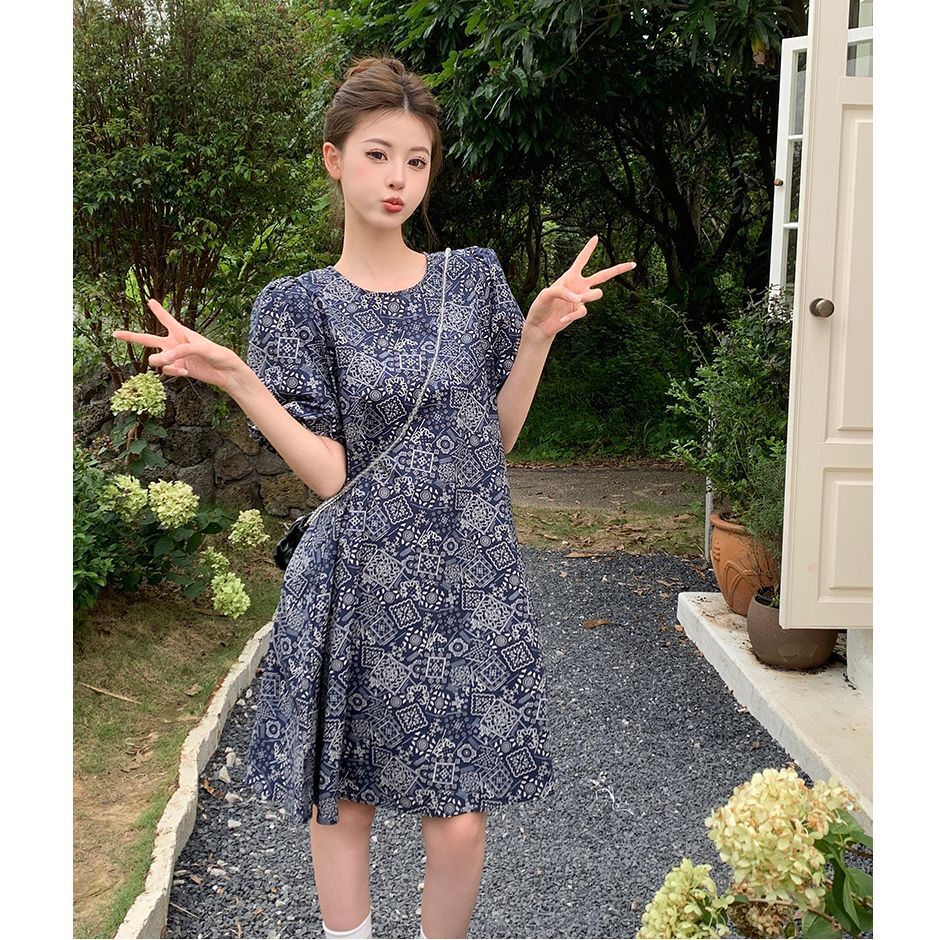 Real photos of a French-style floral dress, 2025 summer new style for women, Korean design, unique puff sleeves, short length.