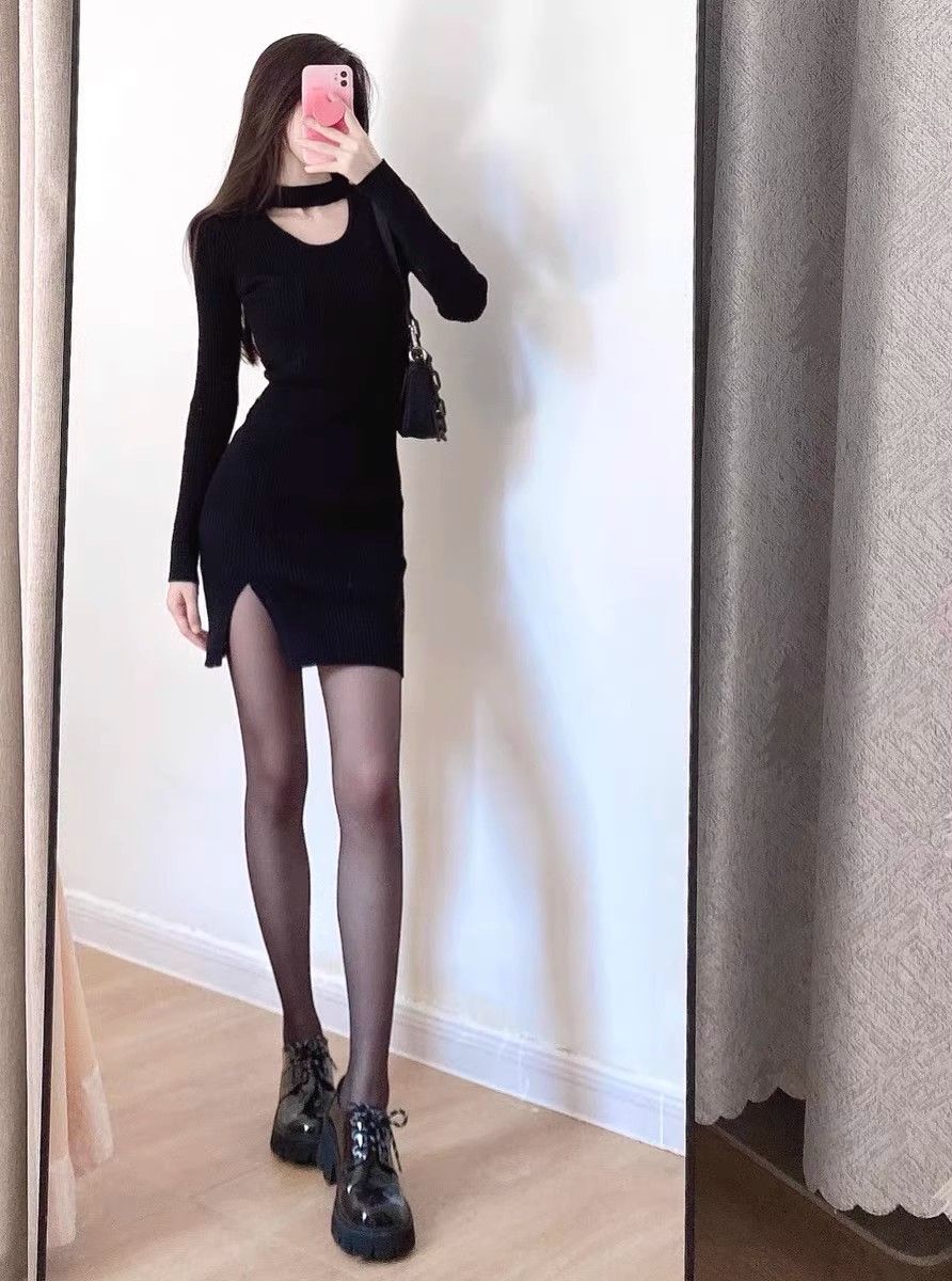 Black knitted dress with coat for women, new autumn/winter 2025 style, perfect for a sexy or sophisticated look, long-sleeved and sleeveless.
