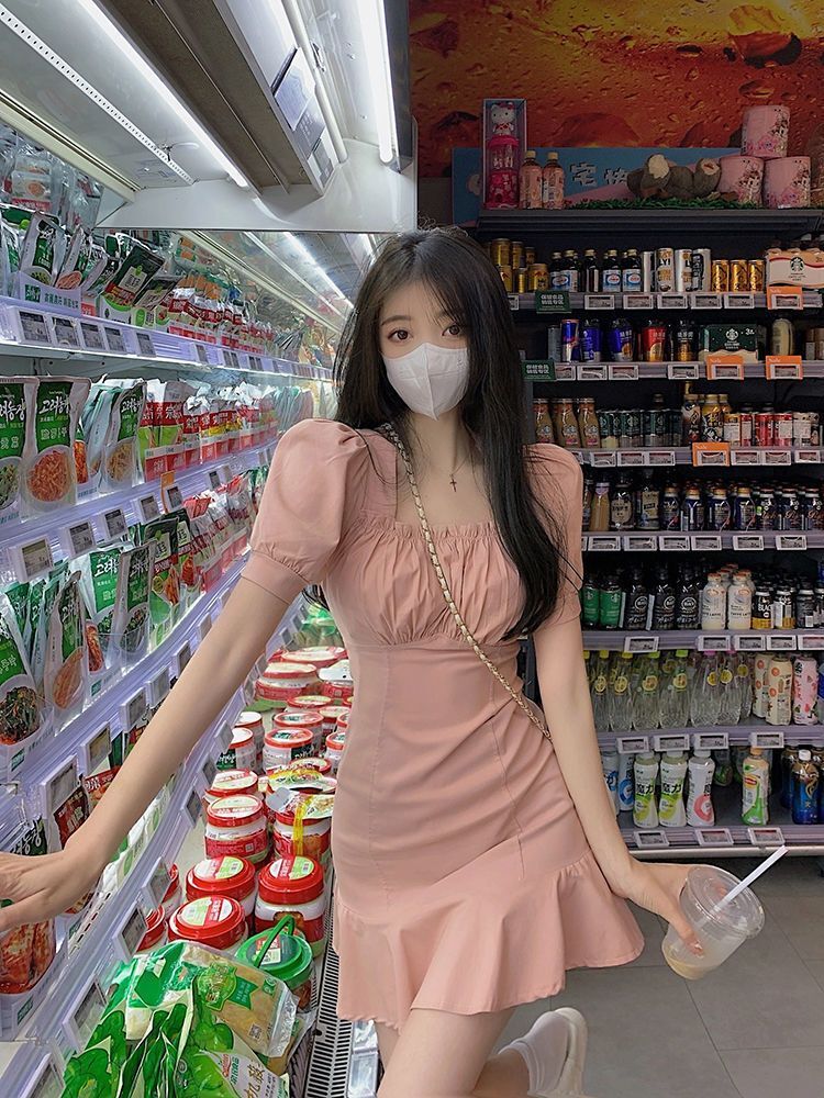 Sweet and spicy girl puff sleeve pink dress for women, summer 2025 new style, French first love, petite and elegant short dress
