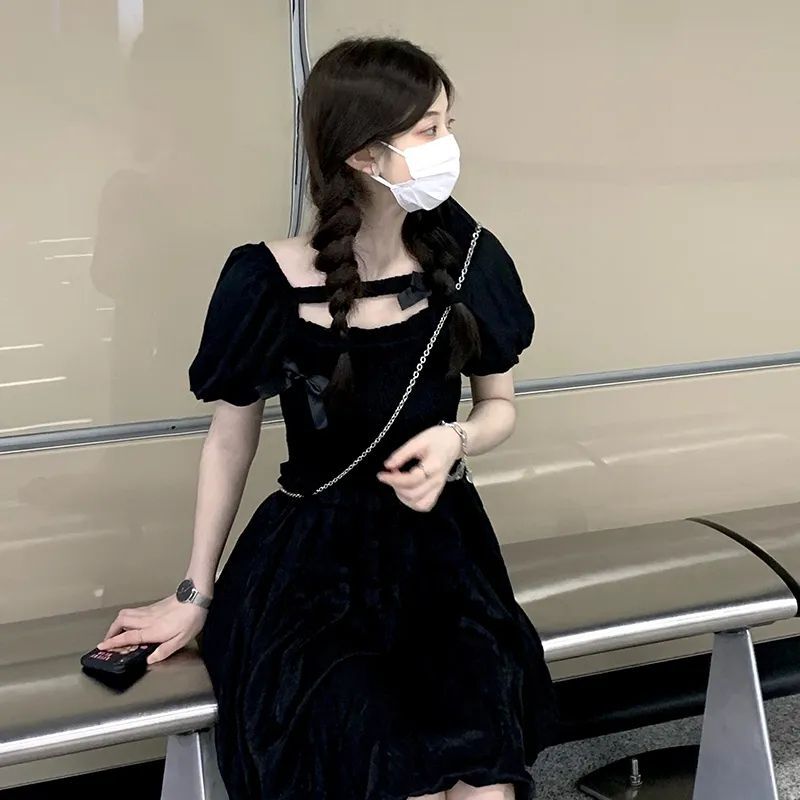 French little black dress, courtly style design, new summer 2025 style, waist-cinching, slimming, bow-tie short-sleeved jumpsuit