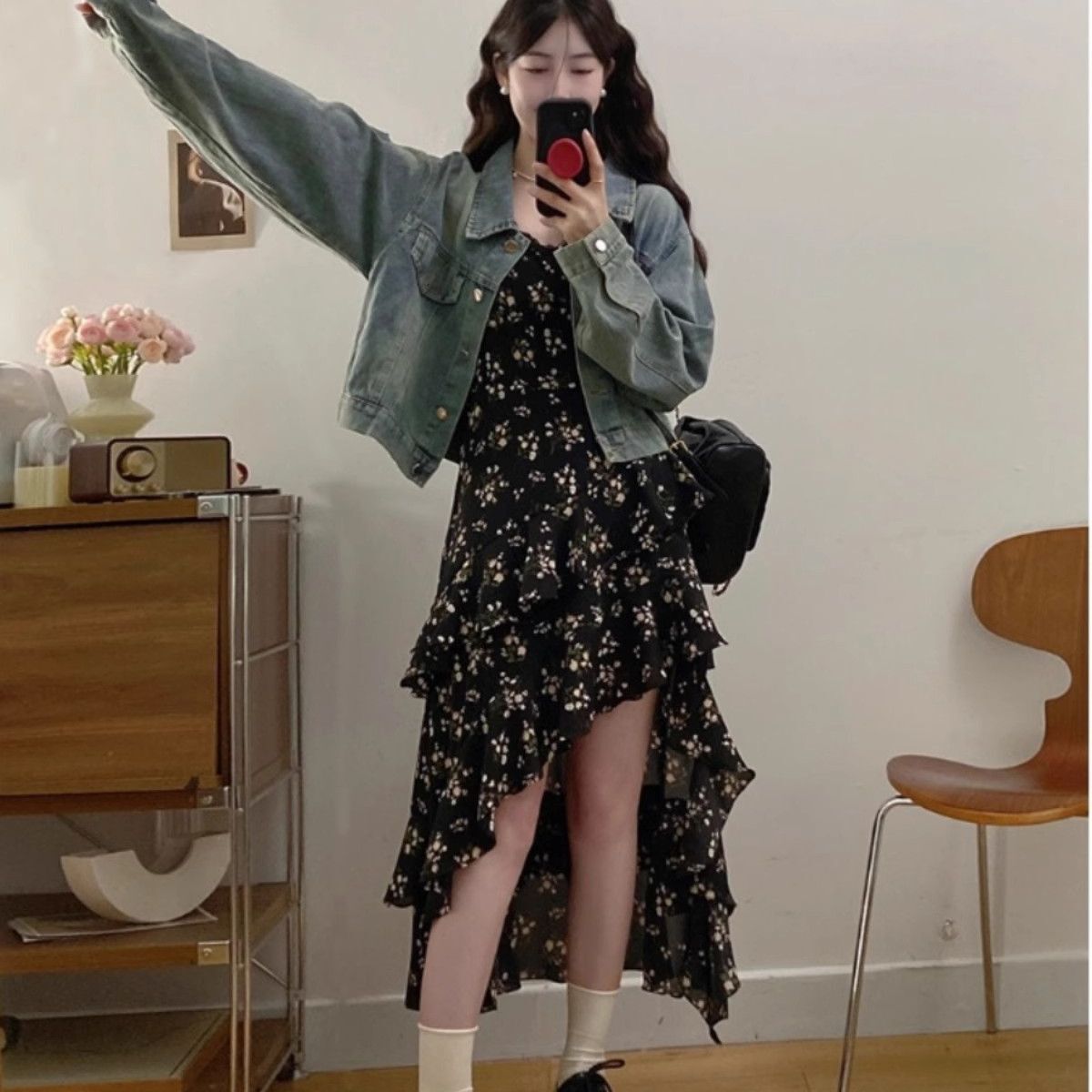 Plus-size French-style irregular floral print dress for women, a unique and beautiful spring slip dress that flatters chubby women and conceals the tummy.