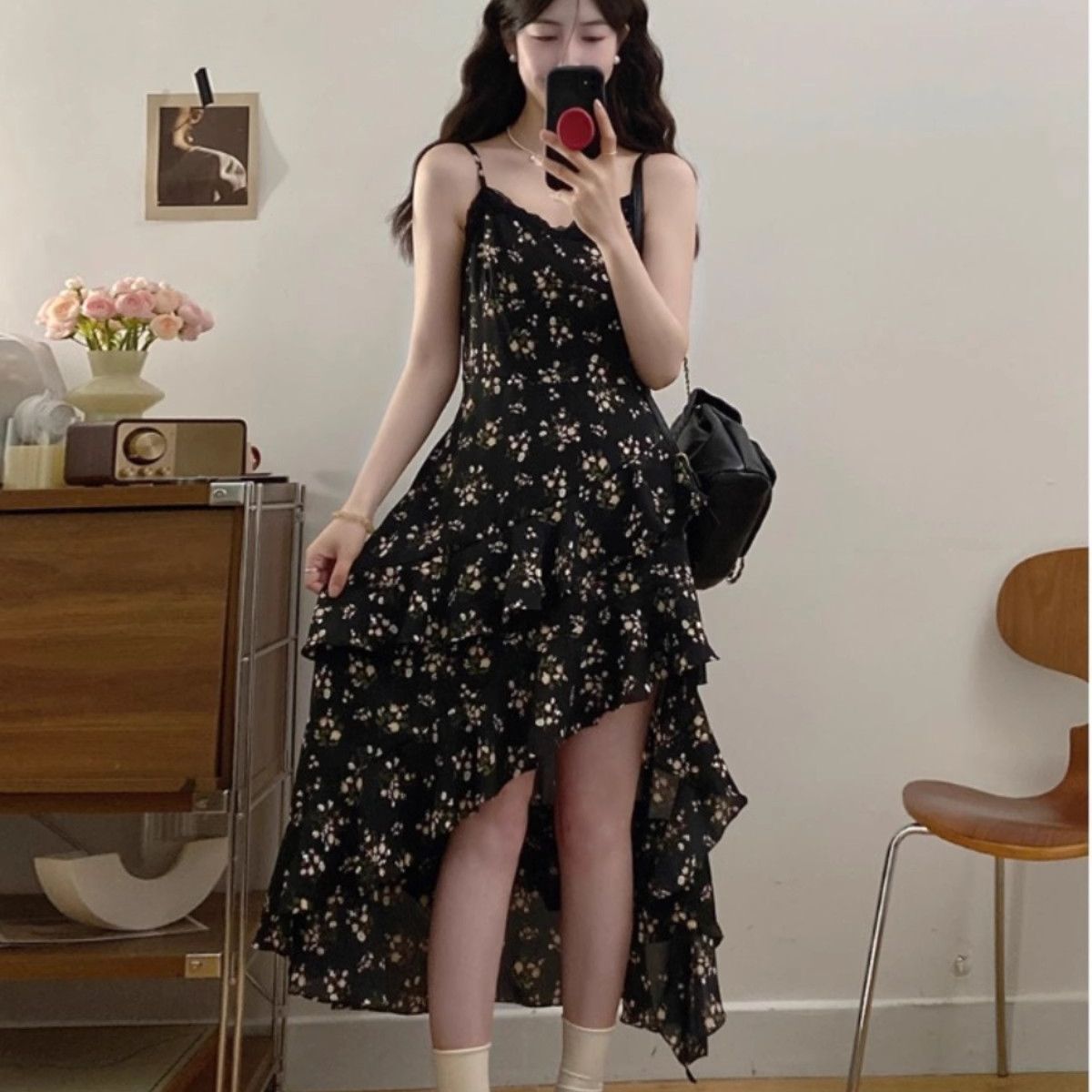Plus-size French-style irregular floral print dress for women, a unique and beautiful spring slip dress that flatters chubby women and conceals the tummy.