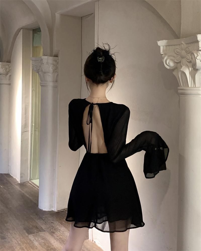 Black long-sleeved dress for women, summer French style, short skirt, A-line silhouette, backless design, elegant and sophisticated.