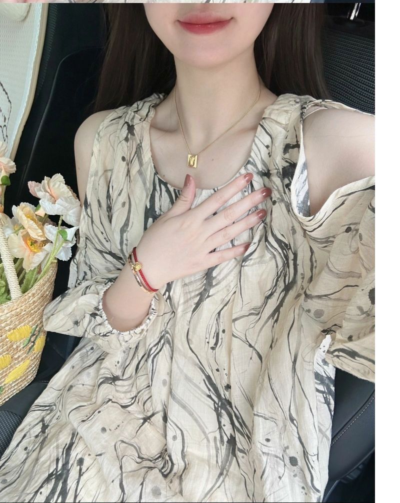 French abstract print off-shoulder halter neck dress, new summer style, high-end chiffon loose and fashionable A-line short skirt.