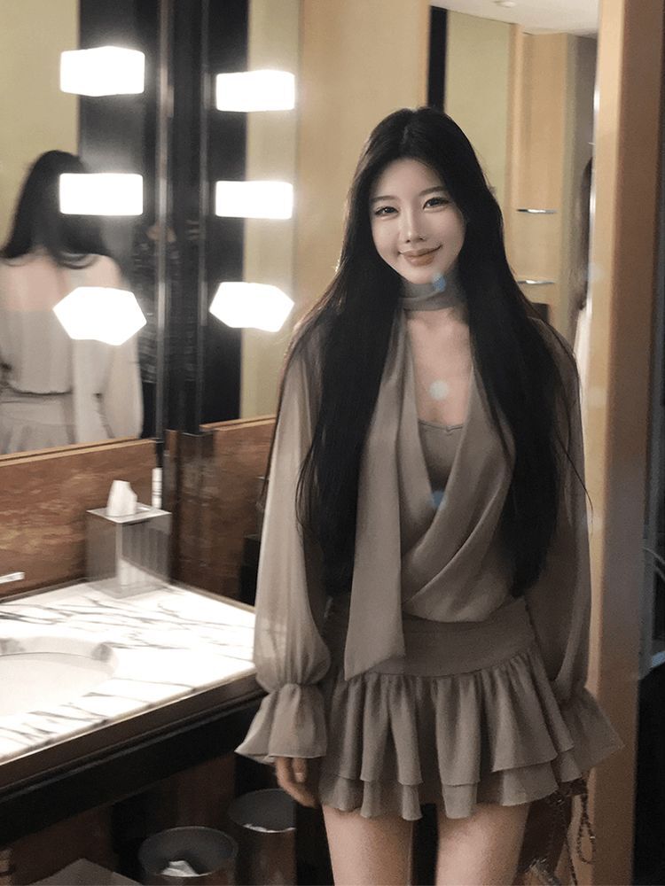 2025 New Autumn/Winter French-Style Sexy Dress for Curvy Women, Concealing Tummy and Showing Off