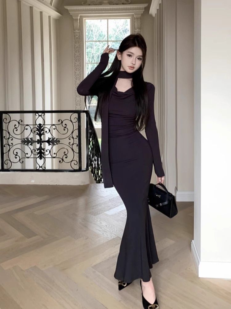 Sexy French-style elegant halter neck bodycon maxi dress, 2025 early spring collection, sophisticated and elegant slim-fitting fishtail style.