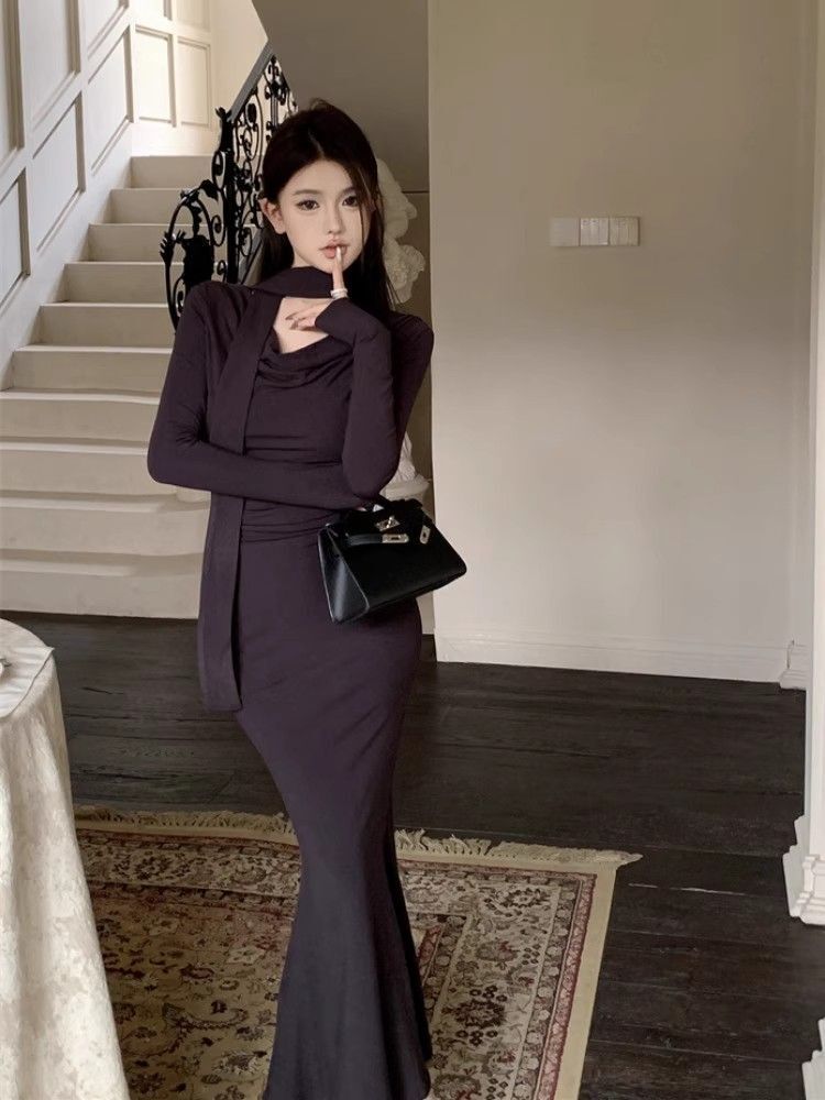 Sexy French-style elegant halter neck bodycon maxi dress, 2025 early spring collection, sophisticated and elegant slim-fitting fishtail style.