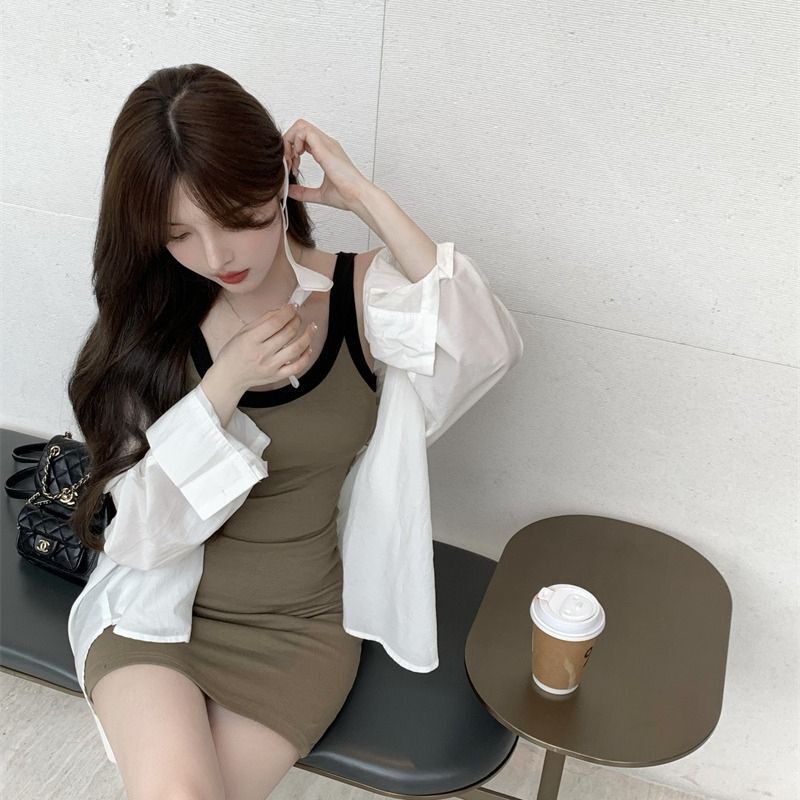 Color-blocked U-neck camisole dress for women, summer, sexy, slimming, and figure-hugging short skirt.