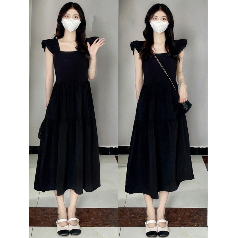 French-style A-line dress with flutter sleeves, perfect for petite women, slimming and elegant with a Hepburn-inspired square neckline.