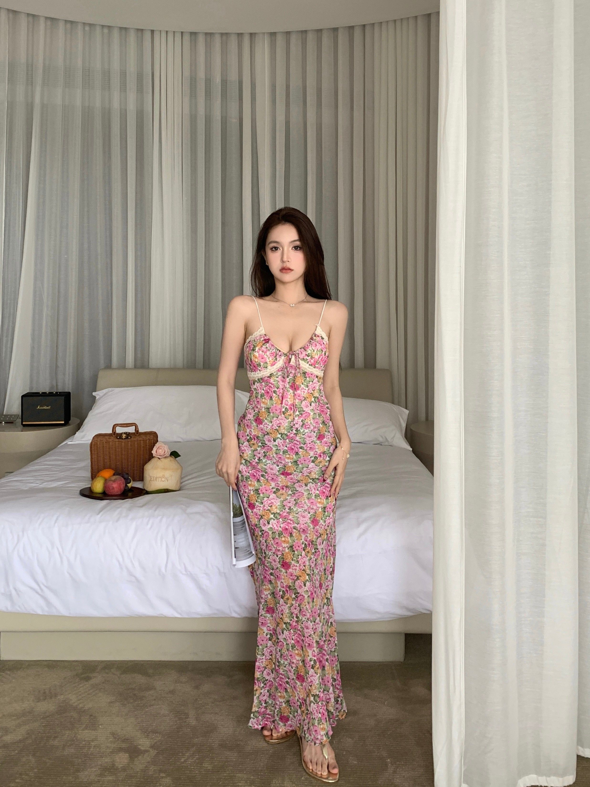 Pure and alluring lace-trimmed floral print sundress for women, perfect for summer vacations, beach, and hot girls, high-waisted bodycon skirt.