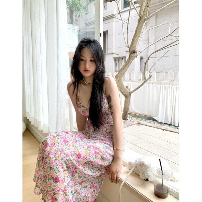 Retro floral lace sexy slip dress for women, spring and summer, waist-cinching, slimming, romantic oil painting style midi dress