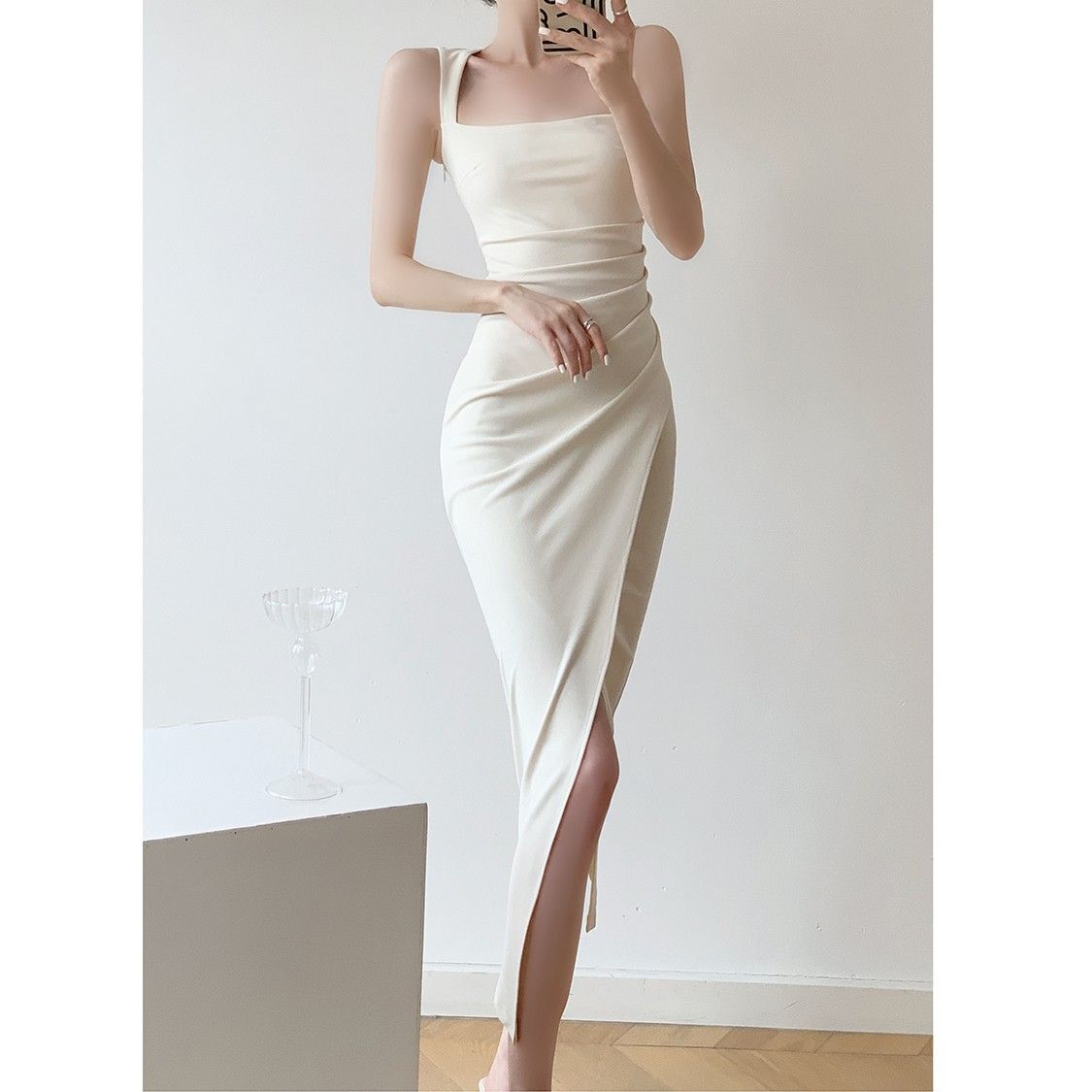 High-end slip dress, new summer style, square neck, French style, fitted waist, elegant and unique, mermaid tail long dress.