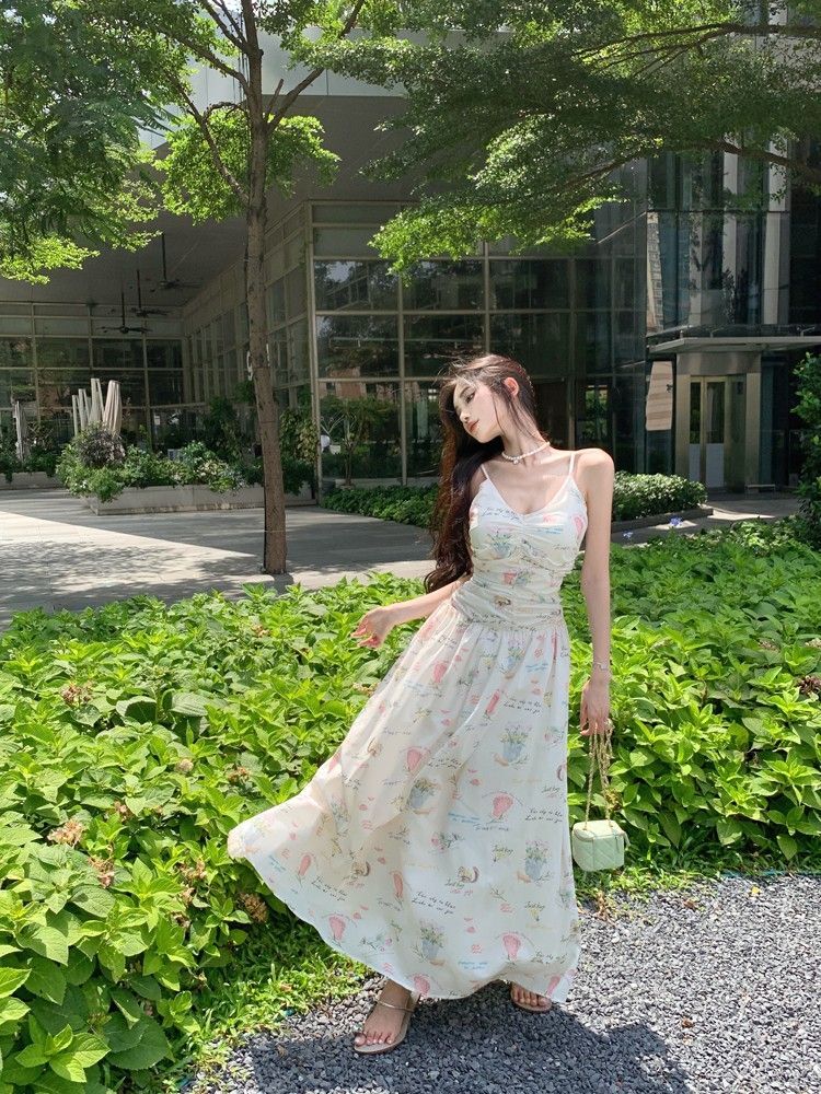 Beach vacation style V-neck floral sundress for women, summer French style backless long dress with belted waist beach dress