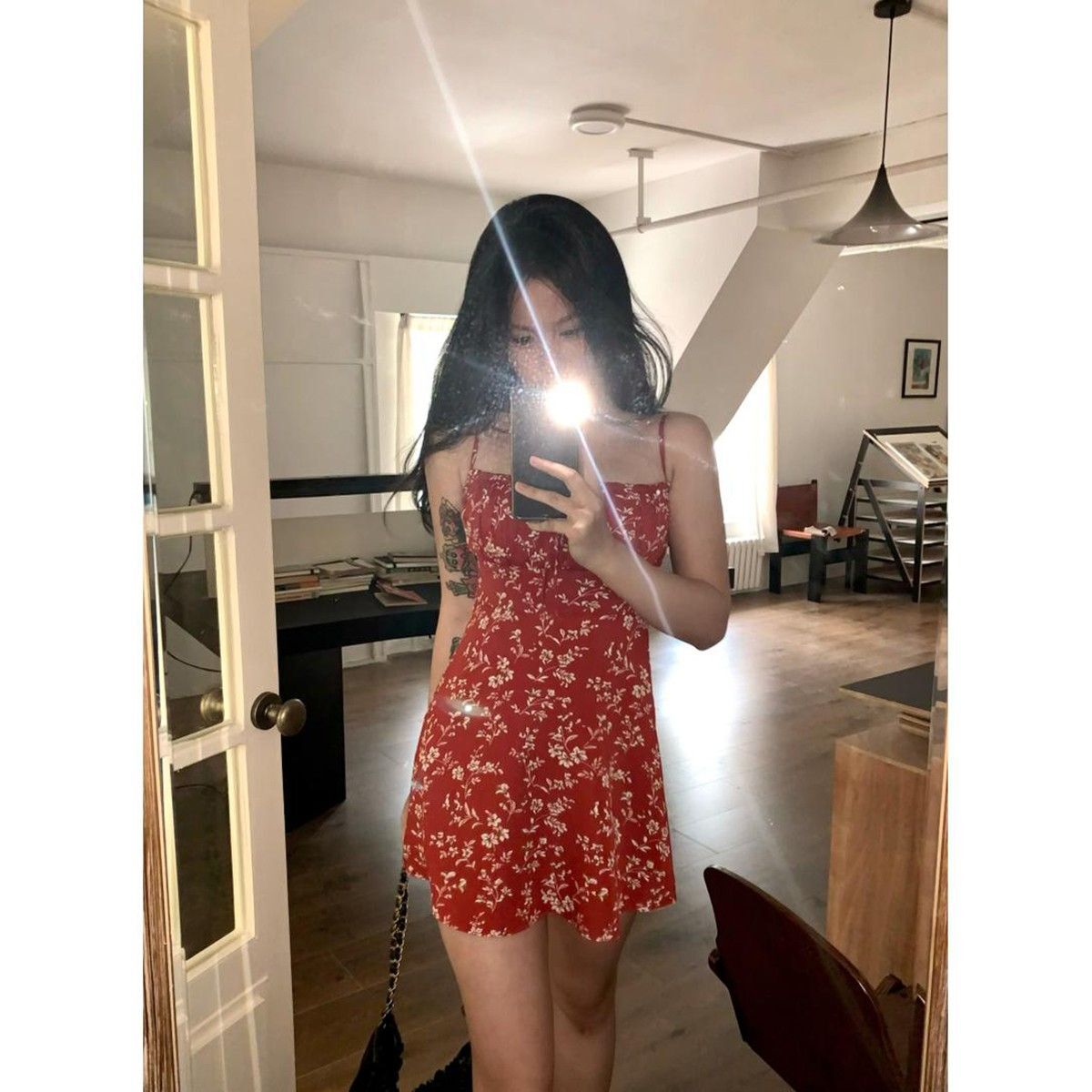 Red floral print sundress for women, new spring 2024 style, sexy, waist-cinching, slimming A-line dress.