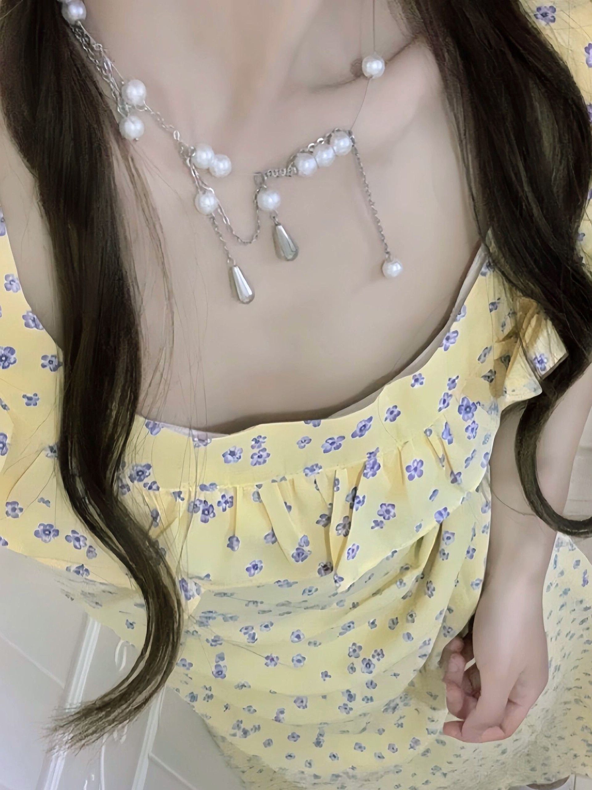 Korean style retro floral print dress for women, new summer 2024, elegant and slimming square neck with ruffled hem.