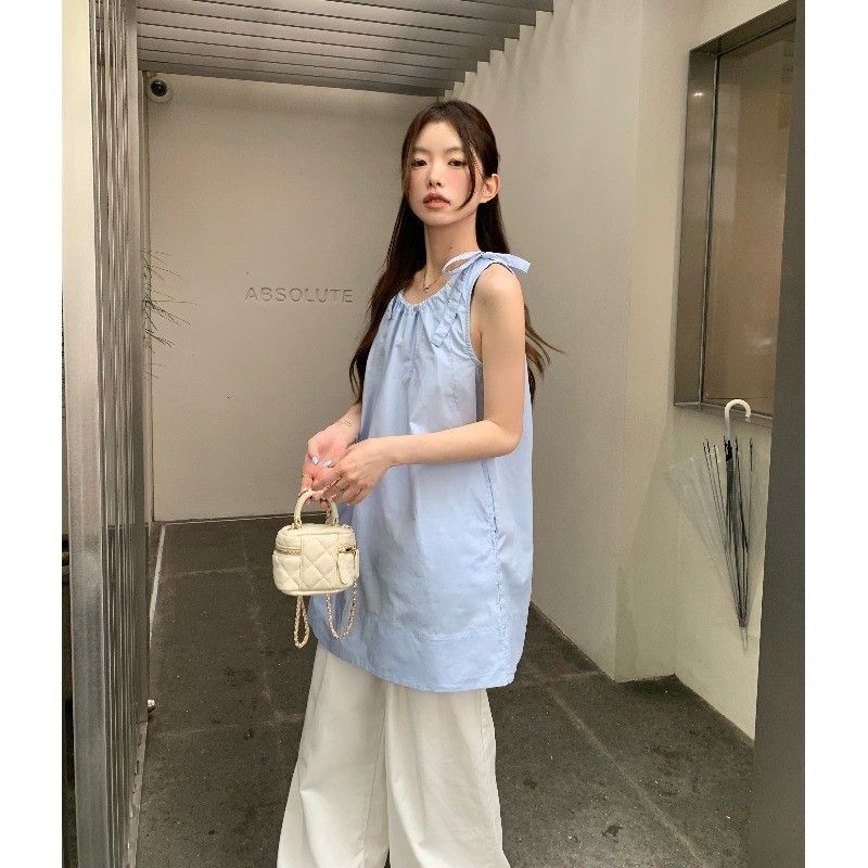 French sweet and fresh blue sleeveless suspender dress for women, new summer style, 2025, straight and short.