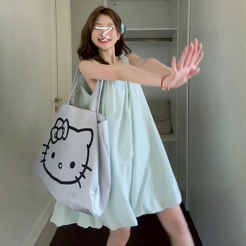 Petite women's elegant U-neck suspender dress, new summer style, French fashion tulip skirt, sweet and spicy short skirt.