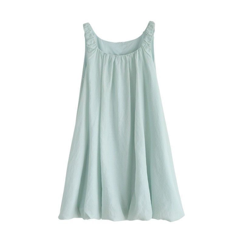 Petite women's elegant U-neck suspender dress, new summer style, French fashion tulip skirt, sweet and spicy short skirt.