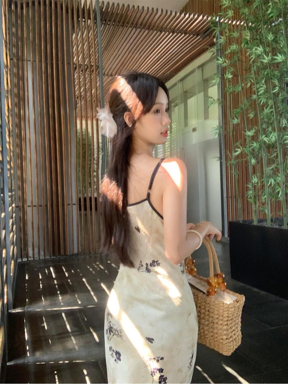 New Chinese style printed halter dress for women, summer new style, Chinese style button V-neck, waist-cinching, slimming, hip-hugging long dress.