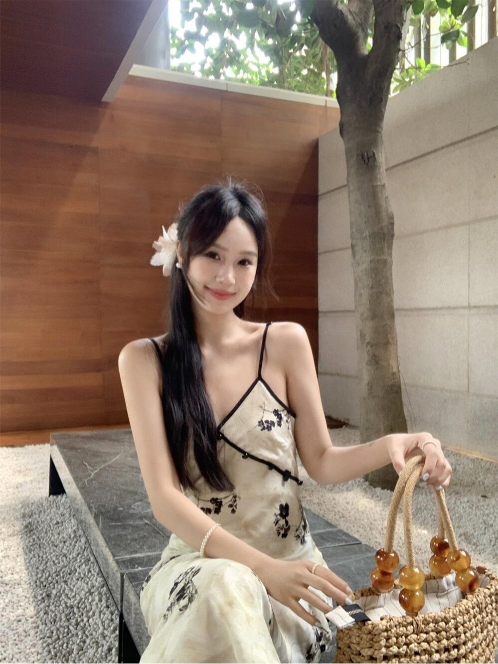 New Chinese style printed halter dress for women, summer new style, Chinese style button V-neck, waist-cinching, slimming, hip-hugging long dress.