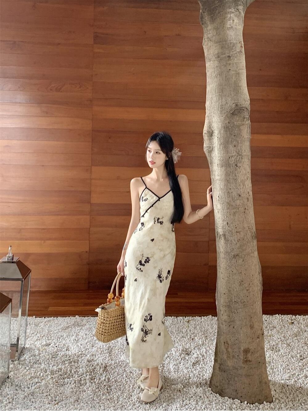 New Chinese style printed halter dress for women, summer new style, Chinese style button V-neck, waist-cinching, slimming, hip-hugging long dress.
