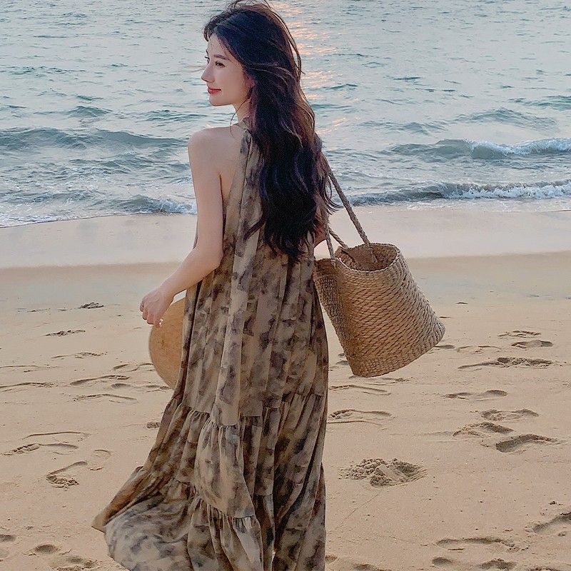 French retro halter neck floral print slim waist elegant dress for women, 2025 summer, sleeveless ink painting style.