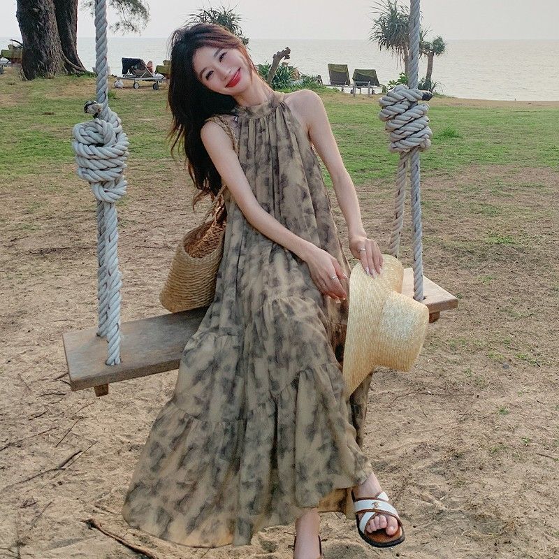 French retro halter neck floral print slim waist elegant dress for women, 2025 summer, sleeveless ink painting style.