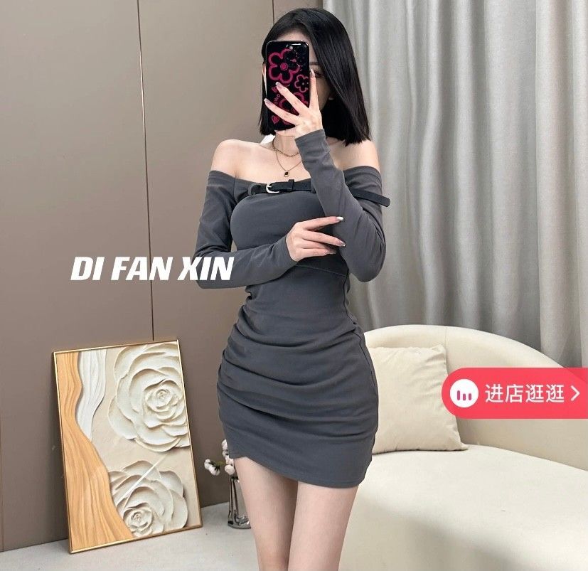 Korean style, Daedongmun belt strapless off-shoulder long-sleeved dress, sexy pleated crossbody mini skirt, autumn.