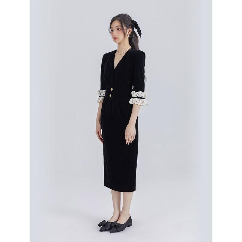 High-end sexy velvet classic elegant spring French style black V-neck retro commuter high waist slimming new arrival for mid-winter