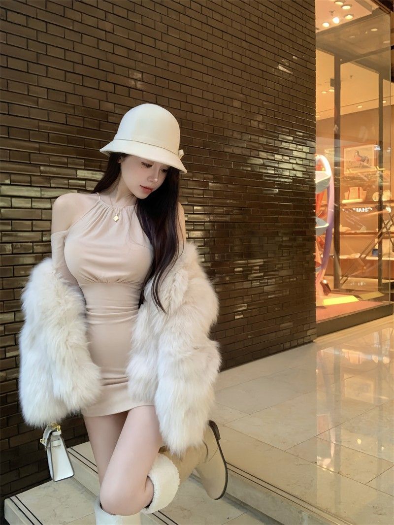 Sexy off-shoulder halter dress for petite women, perfect for a nightclub look, flattering and figure-hugging short skirt.