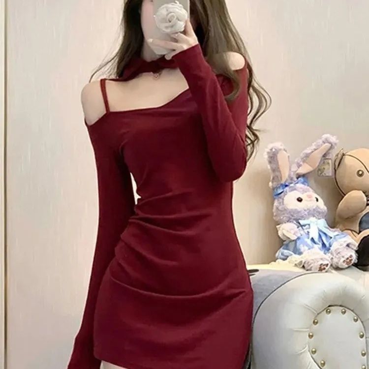 Retro sexy off-shoulder halter neck dress, new autumn/winter style, sexy stretchy slim fit, bodycon skirt.