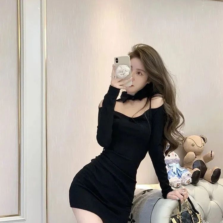 Retro sexy off-shoulder halter neck dress, new autumn/winter style, sexy stretchy slim fit, bodycon skirt.