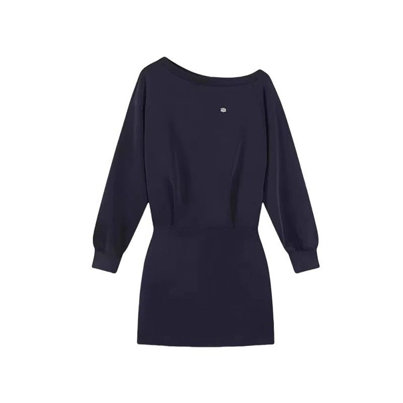 French-style off-shoulder long-sleeved sweatshirt dress for early autumn, elegant and sophisticated, petite, slim-fitting, bodycon mini skirt.