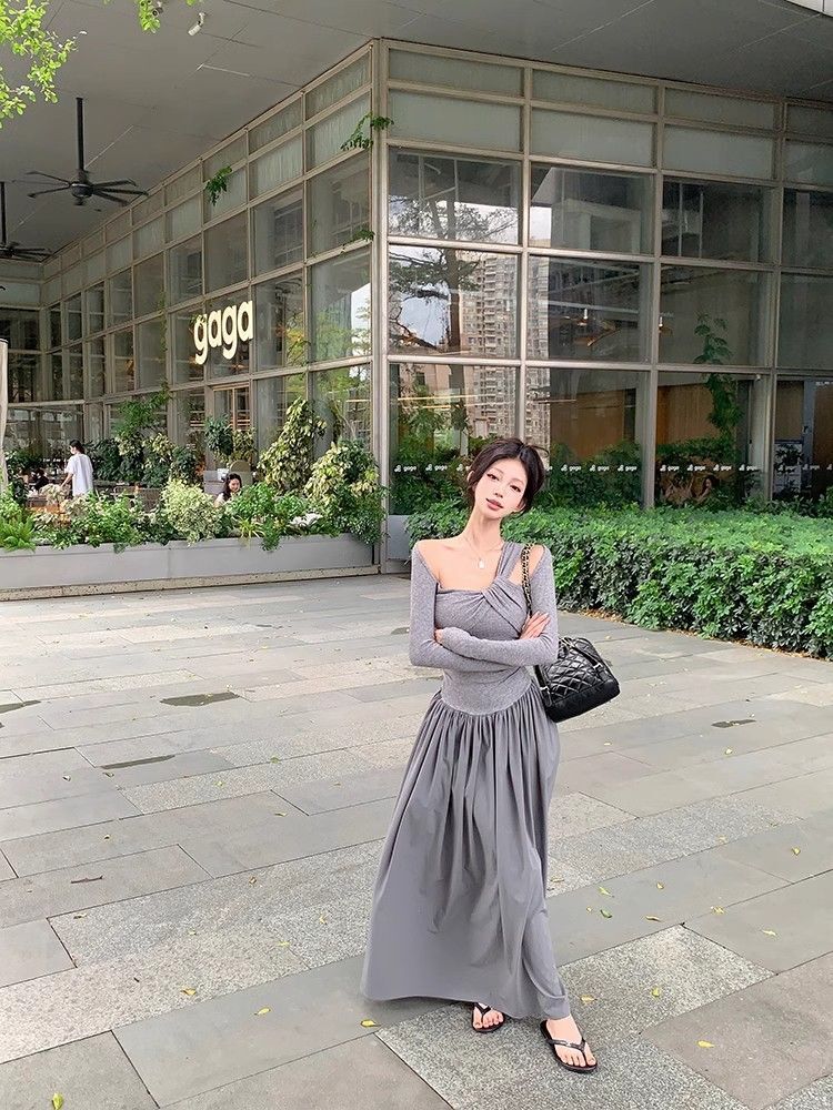 Grey off-shoulder long-sleeved dress for women, new autumn/winter style, French chic, slim fit, waist-cinching, A-line long skirt