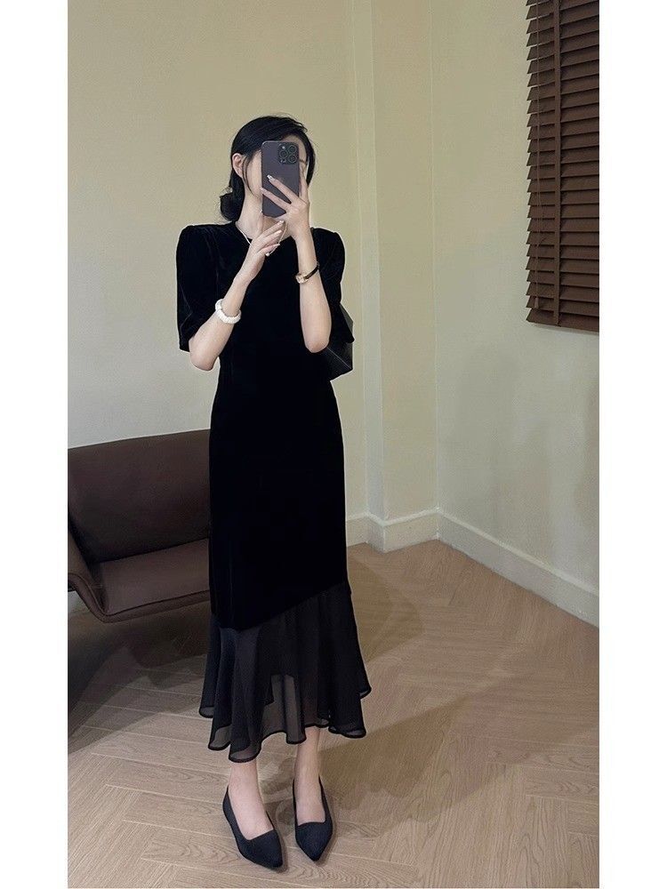 High-end elegant black dress for women, 2024 autumn new style, premium autumn wear, little black dress, early autumn.