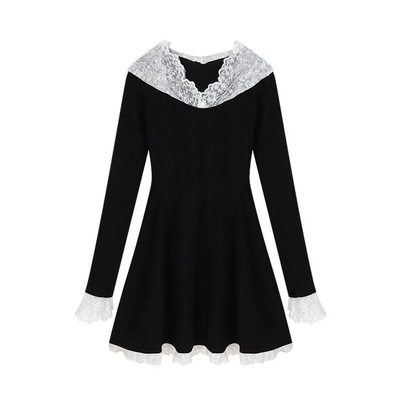 Lace-trimmed hooded knit dress for women, autumn style, fitted waist, sweet and spicy long-sleeved A-line skirt.