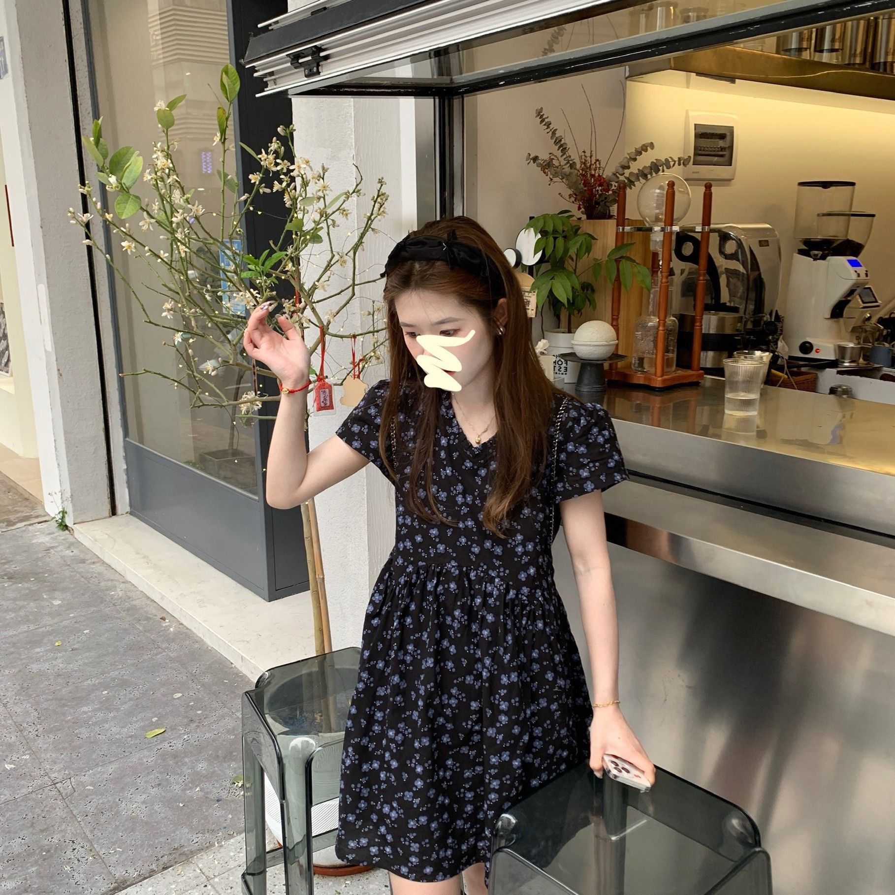 Black petite dress, 2024 new style, summer floral tea dress, French style, lisianthus, slim fit, Mori girl look.
