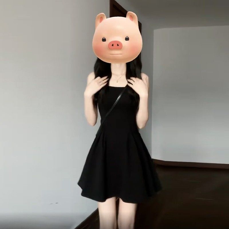 French Hepburn style black slip dress for women, summer 2024 new style, petite, slimming and flattering.