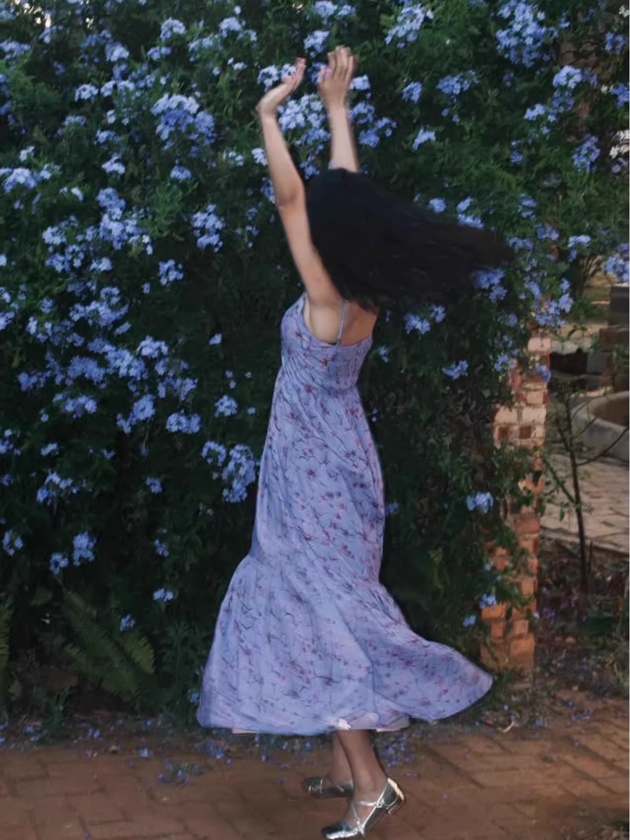 Plus Size French Style Blue Floral Print Sundress for Women, Summer Elegant V-Neck Backless Vacation Beach Dress