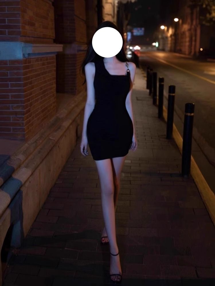 Black spaghetti strap dress for women, unique design, 2025 new style, nightclub vibe, sexy short bag.