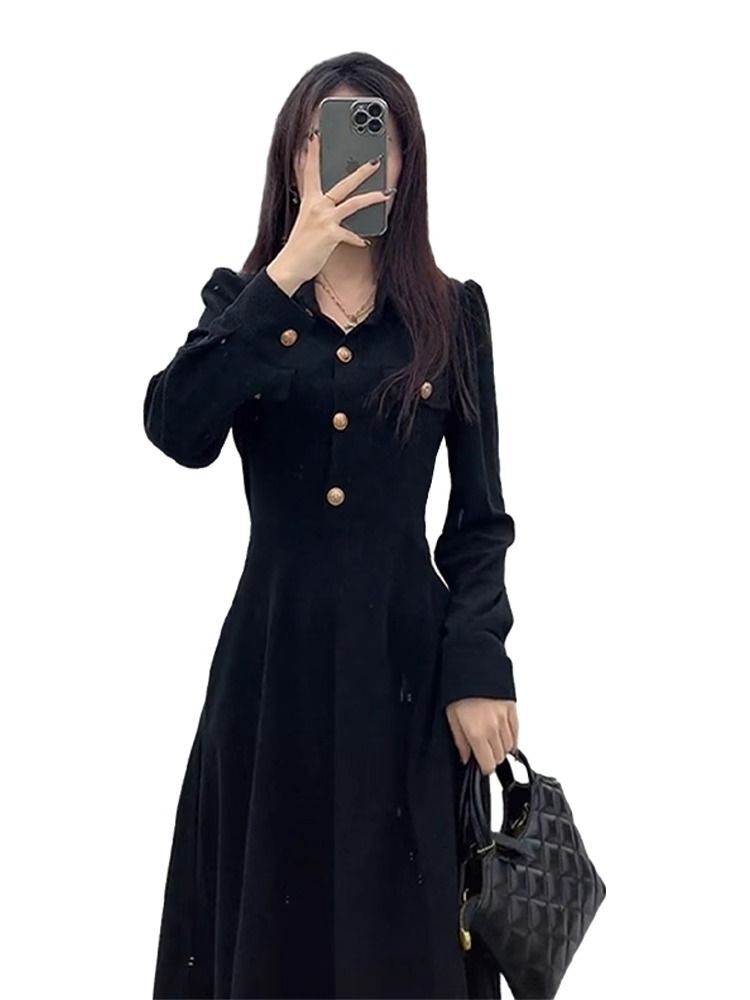Black Hepburn-style petite dress, women's early autumn 2024 new style, high-end innerwear.