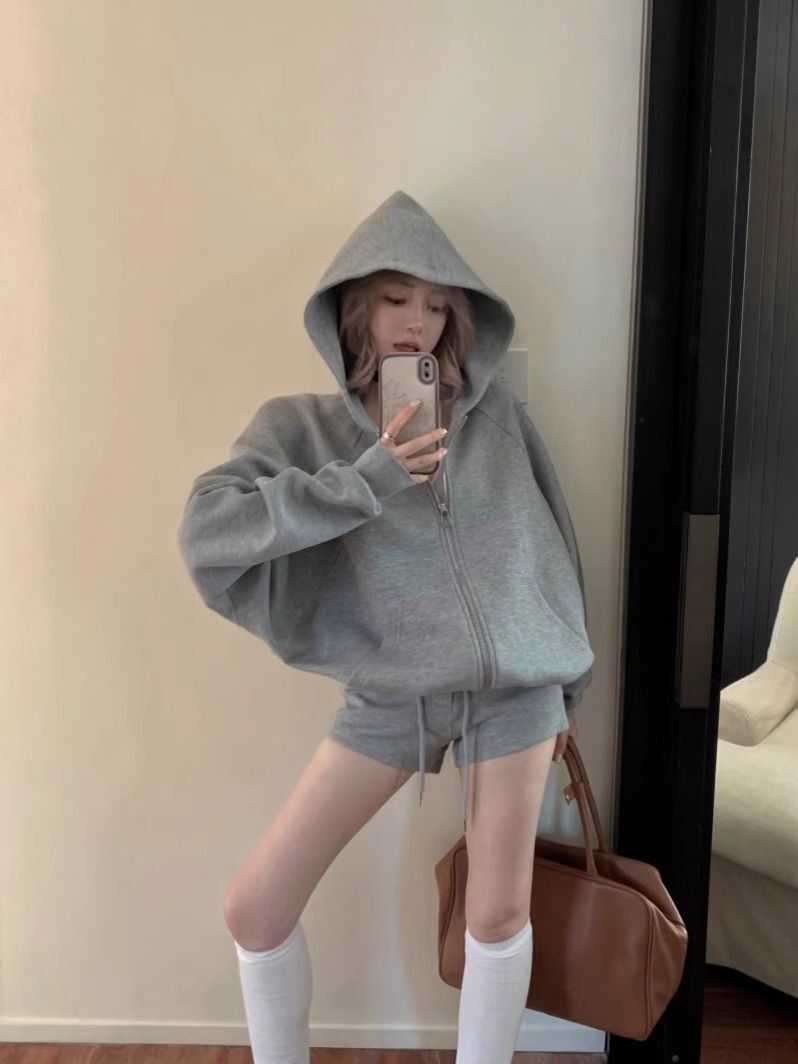 Casual sportswear set, relaxed hooded sweatshirt jacket, women's autumn drawstring straight leg shorts, gray two-piece set