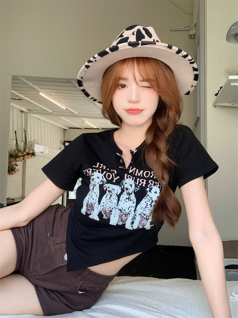 Cartoon print short-sleeved T-shirt for women, perfect for summer 2024, slim fit and flattering for plus-size women.