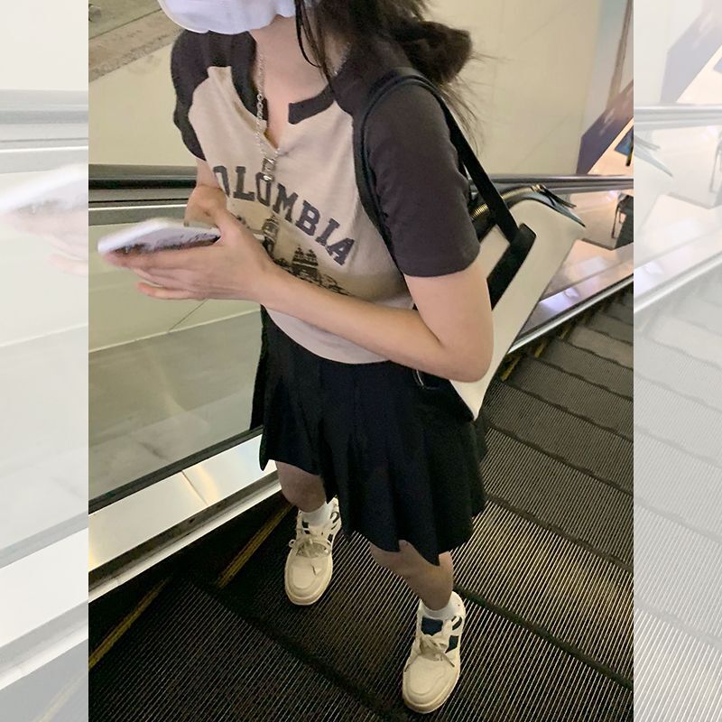 American retro short-sleeved t-shirt for women, summer slim fit, color blocking design, off-shoulder tight top.